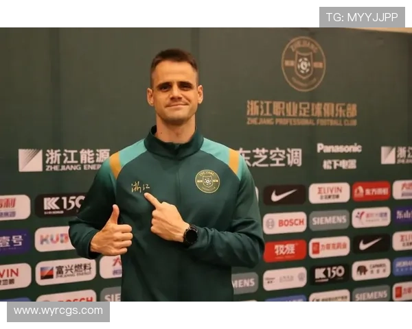 浙江球迷协会倡议比赛时刻齐唱Franko之歌致敬队长弗兰克